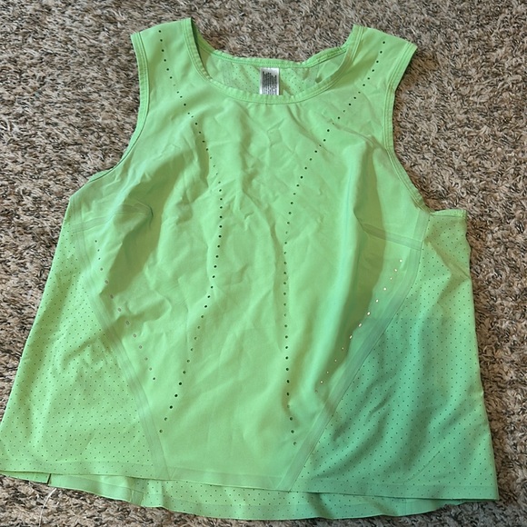 Lululemon - Picture 2 of 3